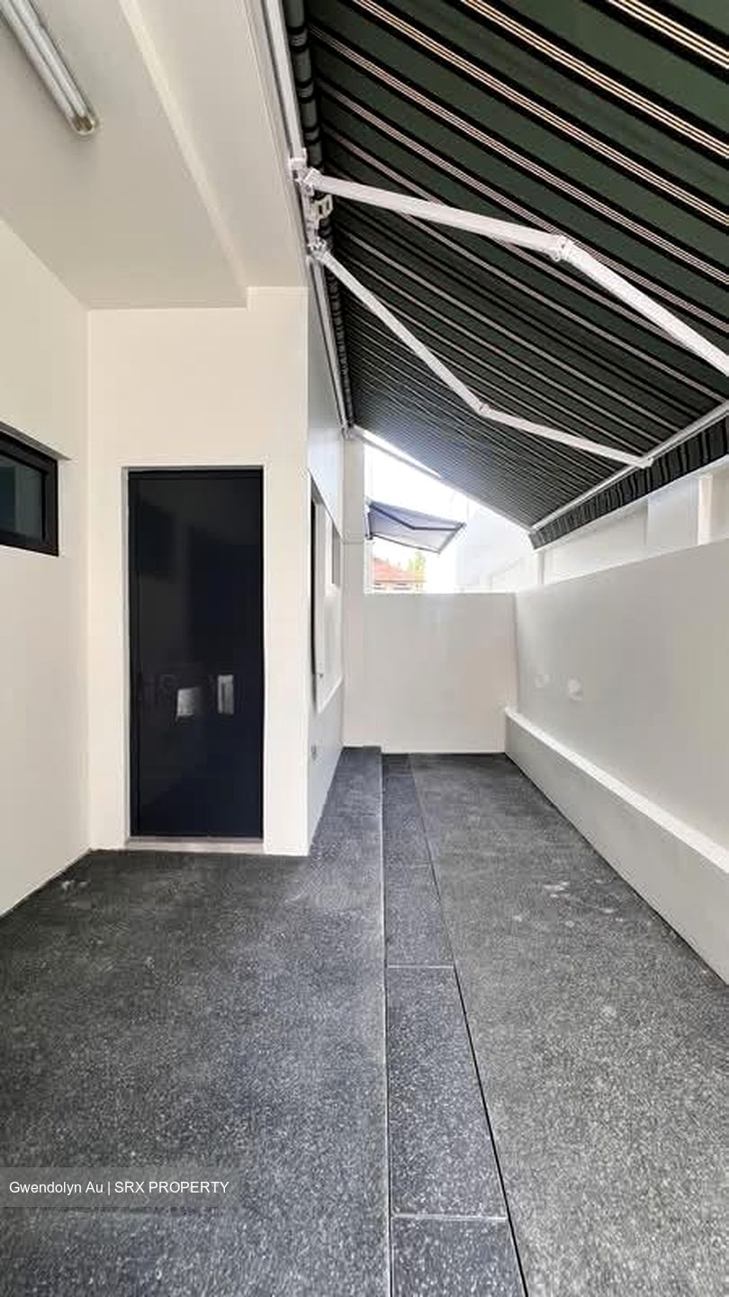 Bedok Avenue (D16), Semi-Detached #552511321